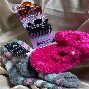 Socks, Slippers & Expressions Hair Claw Clips Bundle NWT